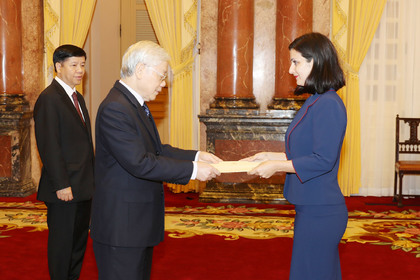 Церемония по връчване на акредитивните писма на новоназначения посланик на Р България в СР Виетнам